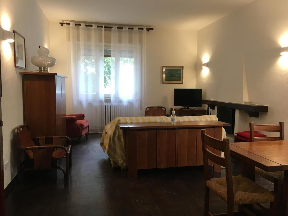 カスティリオーネ・デッラ・ペスカーイアCasa Marinaアパートメント エクステリア 写真